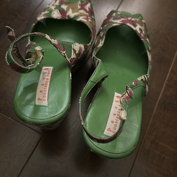 Butterfly platforms - Picture 2 of 5